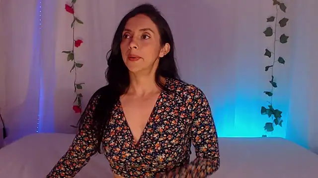 Belladonna lips online show from June 4, 12:59 am