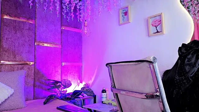 AuroraLanee  online show from November 28, 7:14 pm