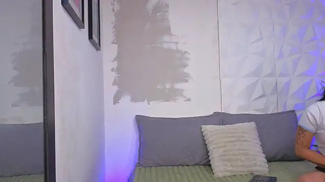 AuroraLanee  online show from January 7, 7:41 pm