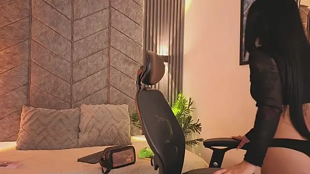 AuroraLanee  online show from November 18, 7:28 pm