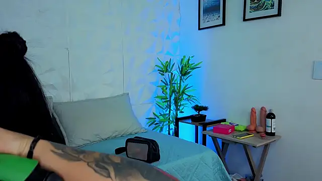 AuroraLanee  online show from December 2, 8:21 pm