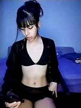 Snapshot of GabySMiller chatting on February 7, 4:20 am GabySMiller online show from February 7, 4:20 am