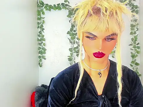 Snapshot of Sofia-hot_ chatting on November 9, 1:31 am Sofia-hot online show from November 9, 1:31 am