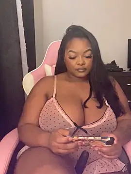 Fxncymuse online show from April 22, 4:14 pm