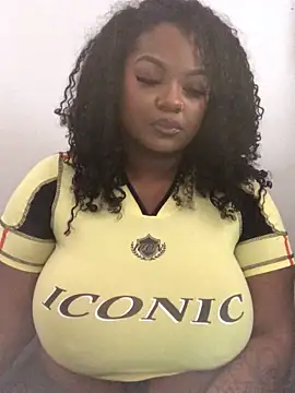 Fxncymuse online show from February 3, 4:12 pm