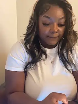 Fxncymuse online show from March 15, 2:35 pm