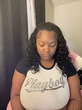 Fxncymuse online show from April 21, 8:59 pm