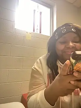 Fxncymuse online show from March 24, 1:22 pm