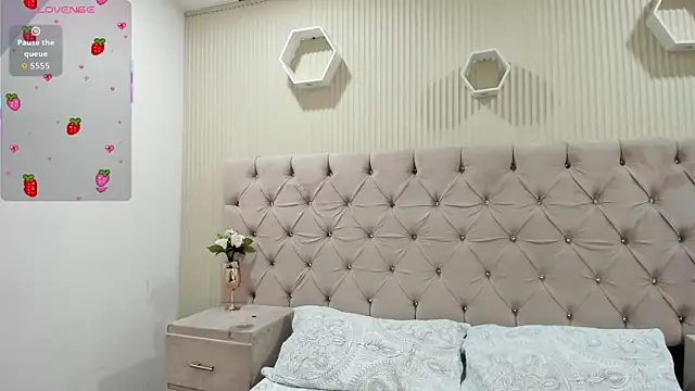 ZarinaWynne online show from June 7, 1:16 pm