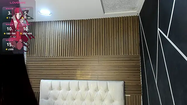 ZarinaWynne online show from April 12, 1:25 pm