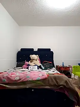 themorenofit08 online show from April 7, 5:48 pm