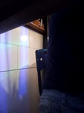 themorenofit08 online show from December 5, 12:43 am