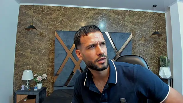 Jacob Benelli online show from February 7, 11:35 pm