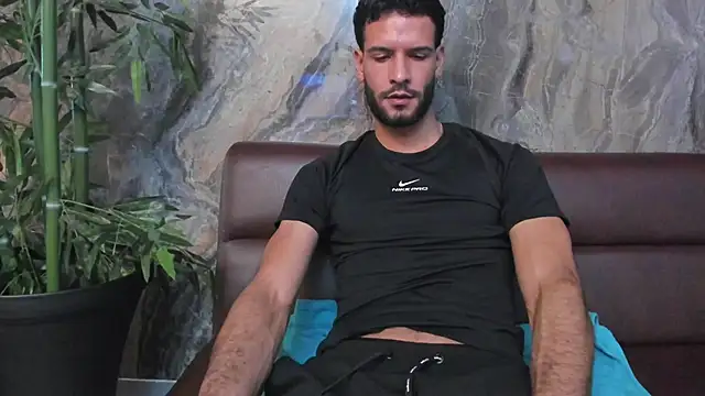 Jacob Benelli online show from May 4, 11:40 pm