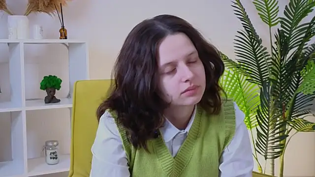 MorganTubbs online show from November 8, 8:18 am