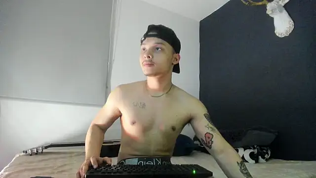 Zeus Jeff online show from March 13, 1:32 am