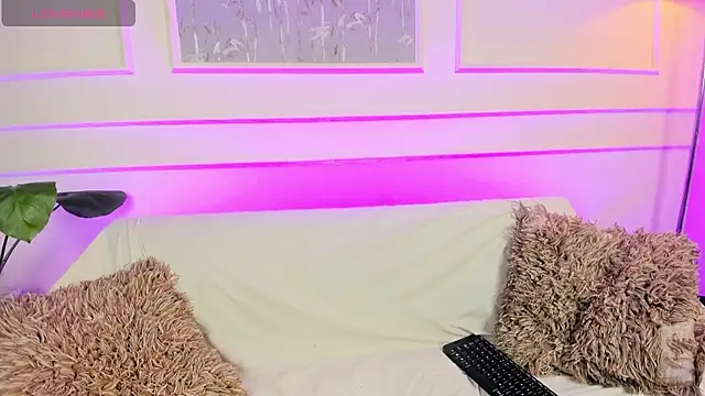 AliceMadnes online show from March 23, 1:44 pm