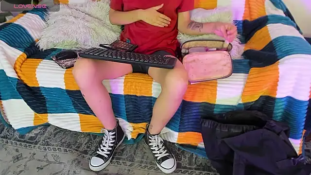 AliceMadnes online show from December 19, 4:49 am