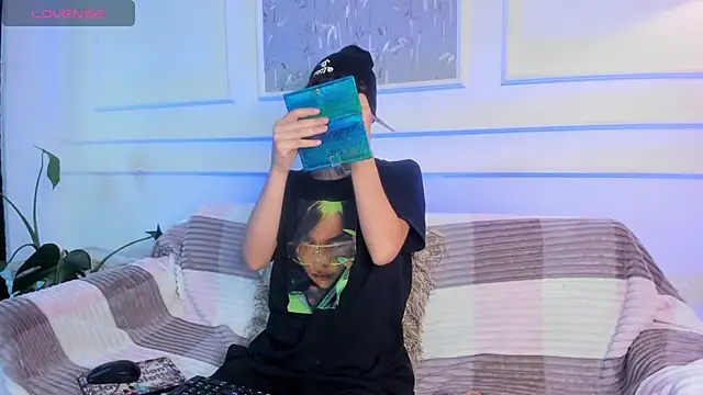 AliceMadnes online show from March 1, 12:49 pm