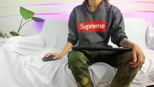 AliceMadnes online show from March 24, 12:38 pm