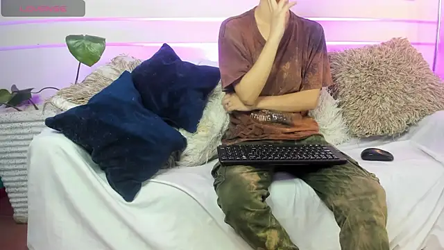 AliceMadnes online show from April 9, 3:29 pm