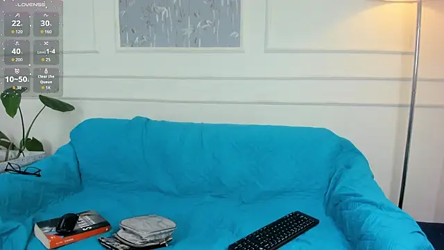 AliceMadnes online show from March 8, 2:20 pm