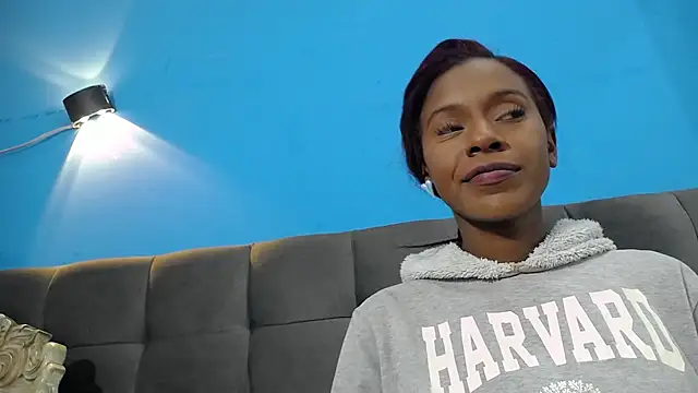 Aliis Love online show from November 23, 2:43 am