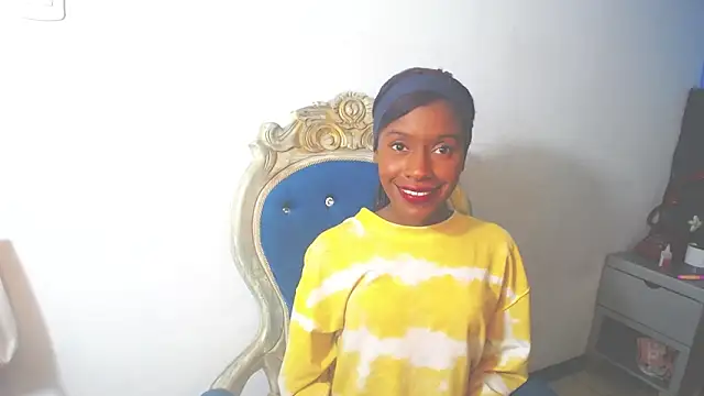 Aliis Love online show from November 27, 4:46 am