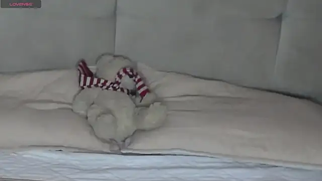 Aliis Love online show from December 14, 8:31 am