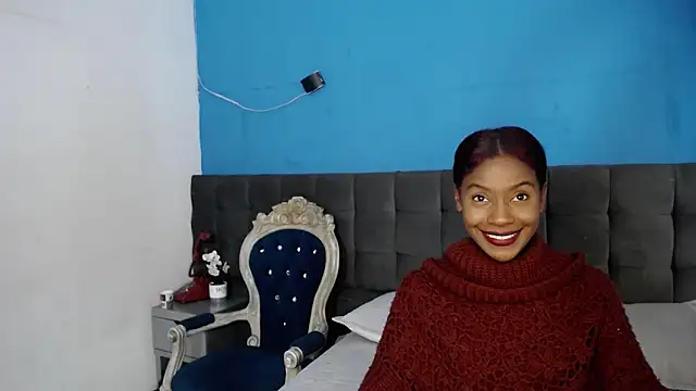 Aliis Love online show from December 3, 8:30 pm