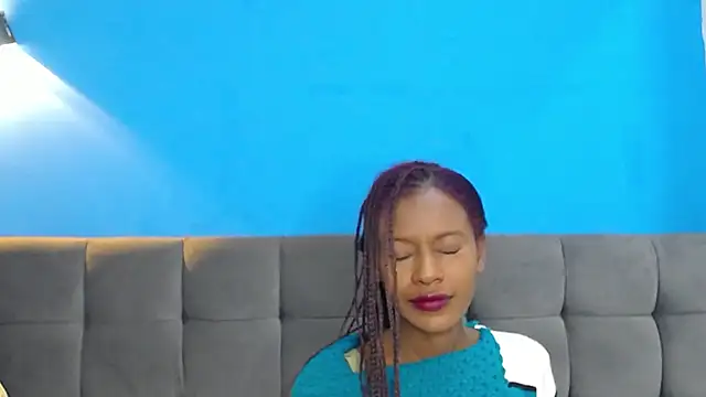 Aliis Love online show from November 18, 1:36 pm