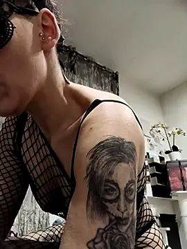 darkangel8672 online show from January 14, 9:46 am