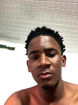 Snapshot of KittyMiaXXX chatting on December 15, 2:39 am KittyMiaXXX online show from December 15, 2:39 am