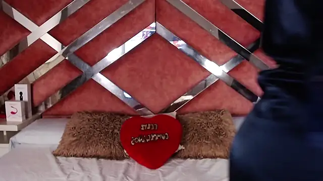 Lily Queen30 online show from February 12, 9:14 pm