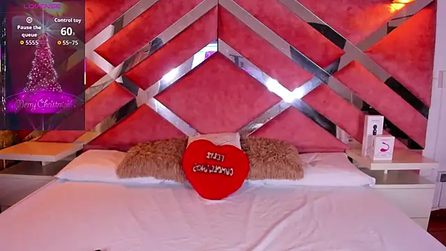 Lily Queen30 online show from December 3, 8:30 pm