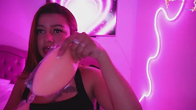 Missara  online show from November 27, 1:39 am