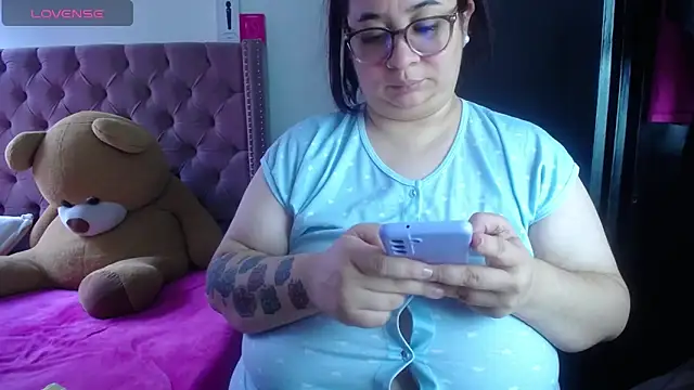 Snapshot of kattybbwbigboobs_ chatting on June 17, 8:19 pm kattybbwbigboobs online show from June 17, 8:19 pm