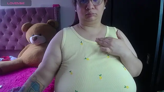 Snapshot of kattybbwbigboobs_ chatting on June 29, 5:56 pm kattybbwbigboobs online show from June 29, 5:56 pm