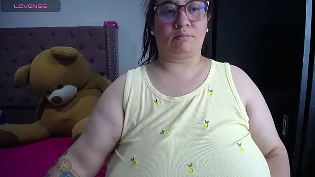 Snapshot of kattybbwbigboobs_ chatting on June 29, 6:09 am kattybbwbigboobs online show from June 29, 6:09 am