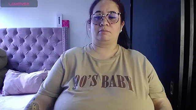 Snapshot of kattybbwbigboobs_ chatting on June 5, 6:02 pm kattybbwbigboobs online show from June 5, 6:02 pm