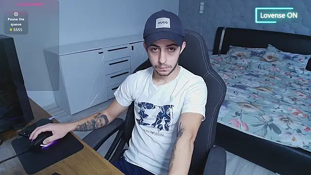 adamrayn online show from November 11, 12:33 pm