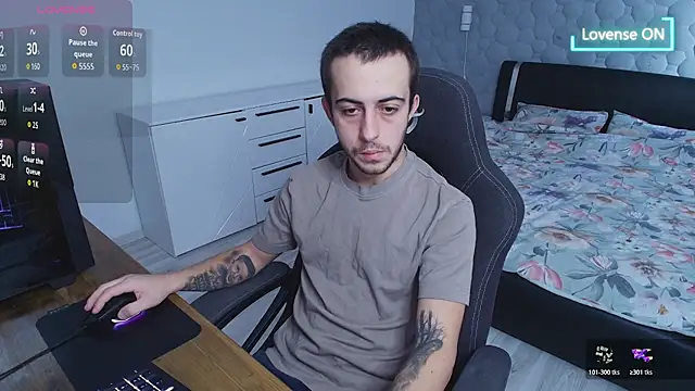 adamrayn online show from November 12, 9:57 am