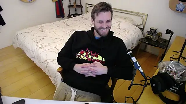 skatejocke online show from December 4, 11:31 am