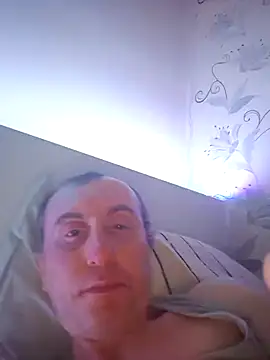 Snapshot of TirelessLot3 chatting on May 28, 9:54 pm TirelessLot3 online show from May 28, 9:54 pm
