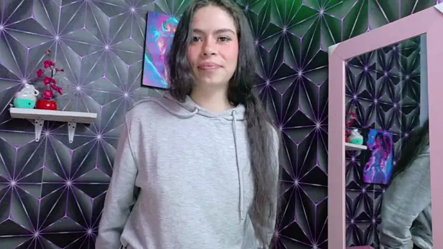 emilygrooe online show from November 21, 9:36 pm