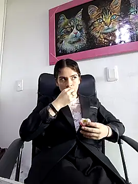 emilygrooe online show from February 26, 7:14 pm