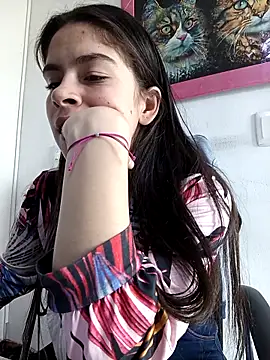 emilygrooe online show from February 14, 6:30 pm