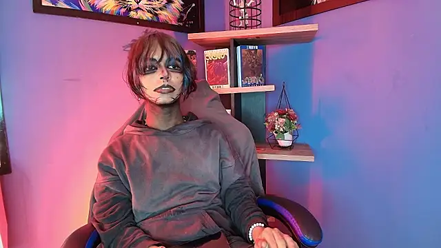 luxiel  online show from February 26, 9:15 pm