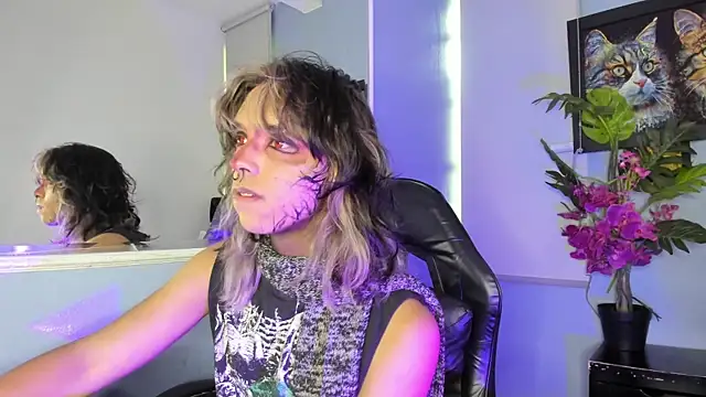 luxiel  online show from November 24, 9:04 pm