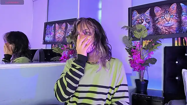 luxiel  online show from November 27, 10:21 pm